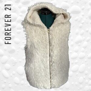 White Faux Fur Soft and Cuddly Vest - L (Fits Like M)